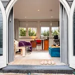 Apartment The Gentle Arch Schiphol Amsterdam *