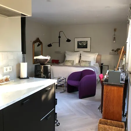 The Gentle Arch Schiphol Amsterdam *