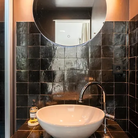 The Gentle Arch Schiphol Amsterdam * Aalsmeer